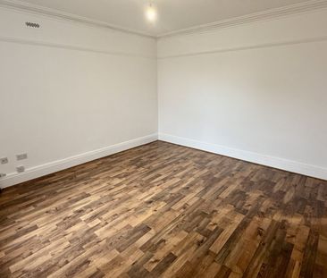 4 bedroom flat to rent - Photo 1