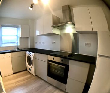 Split level, recently refurbished one bedroom maisonette to let in Romford – Within walking distance of Romford station and Queen’s Hospital - Photo 5