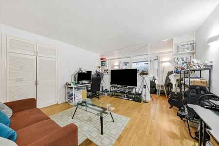 A contemporary studio apartment located in the heart of Belsize Park - Photo 2