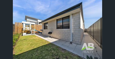 Spacious Modern Family Home Packed With Comfort and Convenience - Photo 5