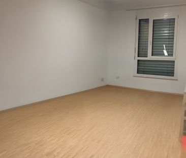 Bel appartement moderne de 3.5 pièces en plein centre ville - Photo 1