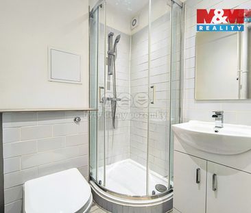Pronájem bytu 1+1 28 m² - Fotografie 4