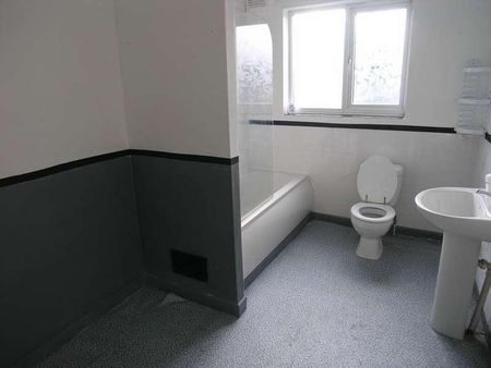 Cherry Street, Halesowen, B63 - Photo 5