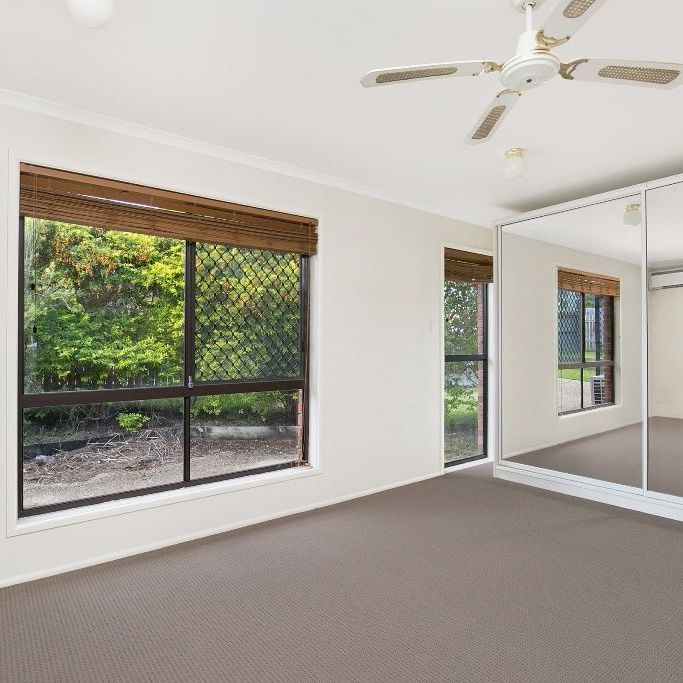 15 Dorsey Street, Crestmead QLD 4132 - House For Rent | Domain - Photo 1