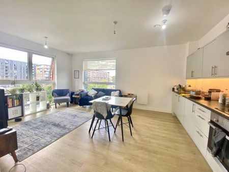 2 bedroom flat to rent - Photo 3