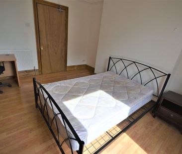 4 bedroom detached house to rent - Photo 4