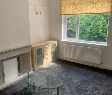 2 Bed Maisonette, St. Andrews Road, NW9 - Photo 3