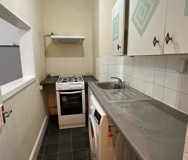 2 Bed Flat, Endsleigh Garden, IG1 - Photo 3