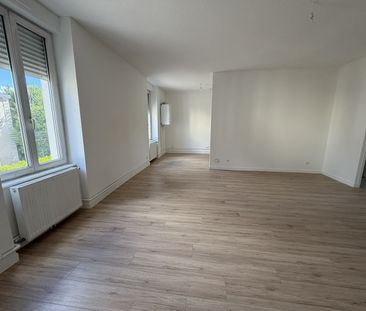 Location Appartement 3 pièces 65m² - Photo 3