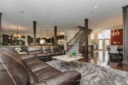 For Lease - 2339 Millstone Drive, Oakville, Ontario - Photo 3