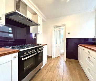 3 bedroom terraced house to rent - Photo 6