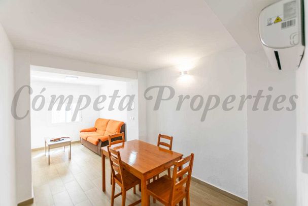 Townhouse in Cómpeta, Inland Andalucia in the mountains - Photo 1