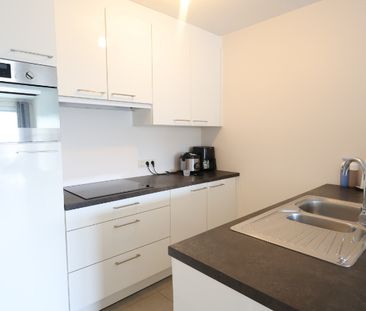 Gezellig appartement met twee slaapkamers dichtbij het centrum van Roeselare - Photo 2