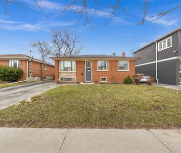 For Lease - 29 Greenock Avenue, Toronto, Ontario - Photo 5