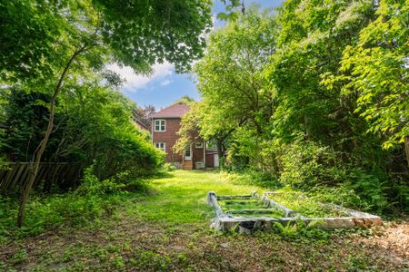 For Lease - 2 Aldbury Gardens, Toronto, Ontario - Photo 3