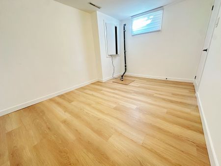 For Lease - 2417 Mississauga Road Unit# Basement, Mississauga, Ontario - Photo 3