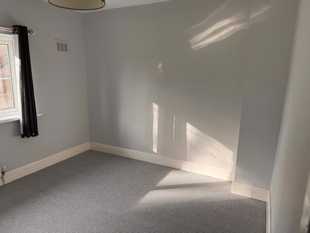 3 Bed Semi-Detached House, Birks Road, S61 - Photo 3