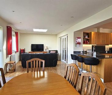 3 bedroom detached bungalow to rent - Photo 3