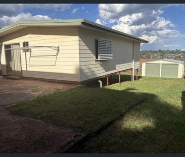 Family home and a granny flat! - Photo 5