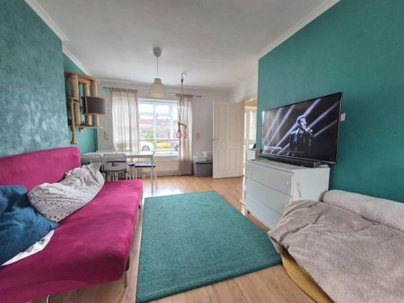 2 bedroom semi-detached house to rent - Photo 5