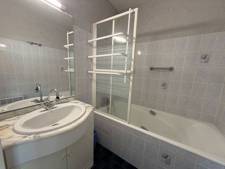 Location Appartement 1 pièce 23m² - Photo 4