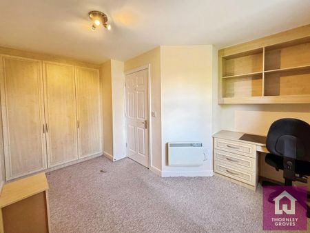 3 bedroom flat to rent - Photo 4
