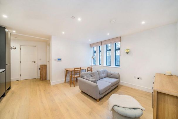 1 bedroom flat to rent - Photo 1