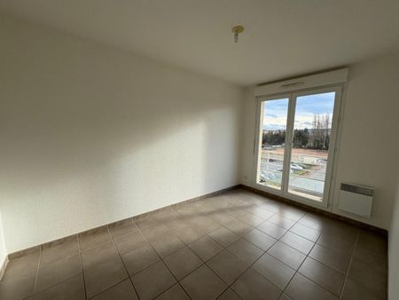 APPARTEMENT T3 A LOUER A ROANNE - GARE - Photo 3