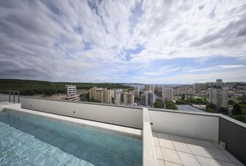 4 Bedroom Apartment with swimming pool, Miraflores, Oeiras