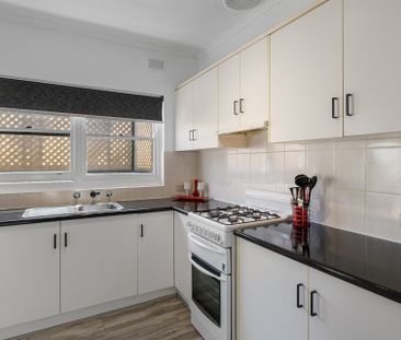 Open the Door to Easy Living in a Light-Filled Morphettville Retreat - Photo 6