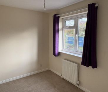 The Hawthorns, Cam - Photo 5