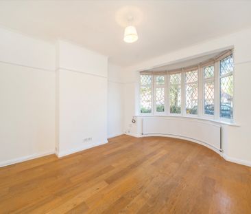 Holland Avenue, SW20, London - Photo 3