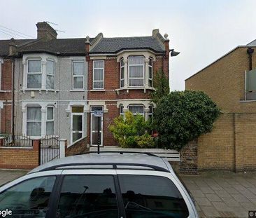 Bedsit, Derby Road, E7 - Photo 1