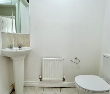 4 bedroom House To Let - Photo 1