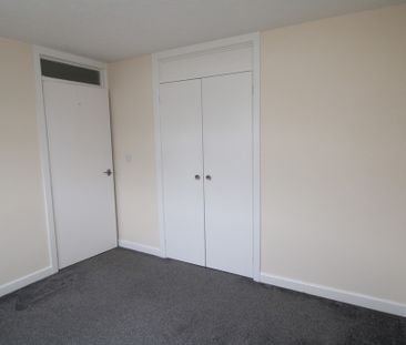 £1,200 - To Let - Photo 5