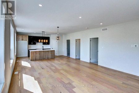 173 WILLIAM STREET - Photo 3