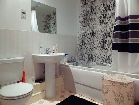 2 bedroom apartment to rent - Photo 3