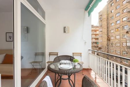 Carrer de Ca lAlegre de Dalt, Barcelona, Catalonia 08024 - Photo 5