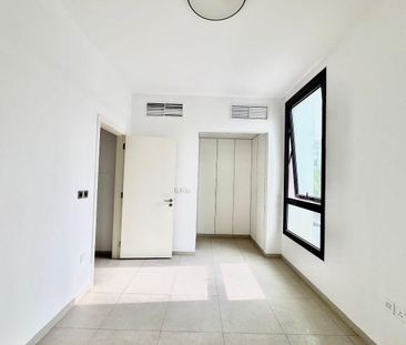 Charming 2 BR Townhouse in Sarab 2, Aljada - Photo 2