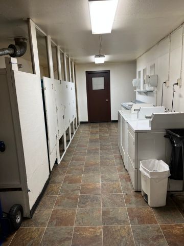 Maples Court Mens Rooming House - Photo 3