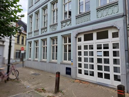 Ruim gelijkvloers appartement met 2 slaapkamers - Foto 2