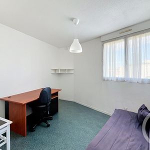 Location Appartement 1 pièce 18m² CLERMONT FERRAND 63000 - Photo 2