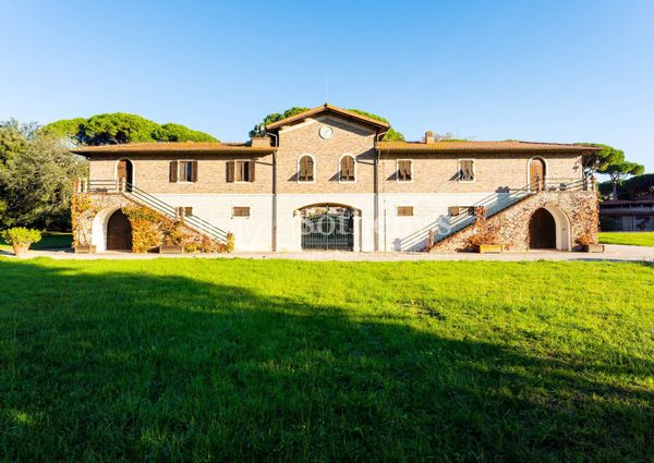Incredible Equestrian estate close to Pisa