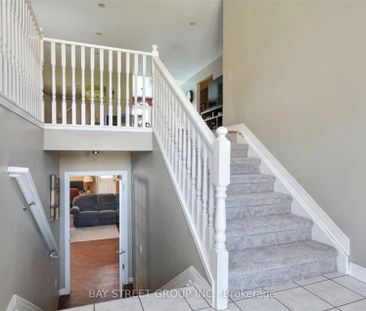 Detached Home For Lease | X8147144 - Photo 5