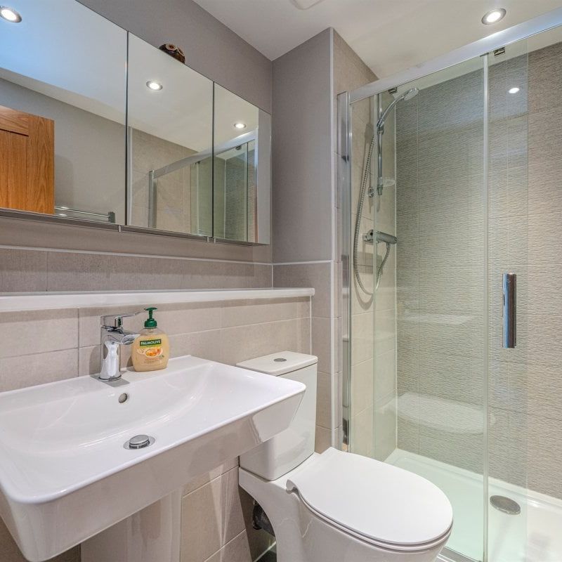 Waring Crescent - Photo 1