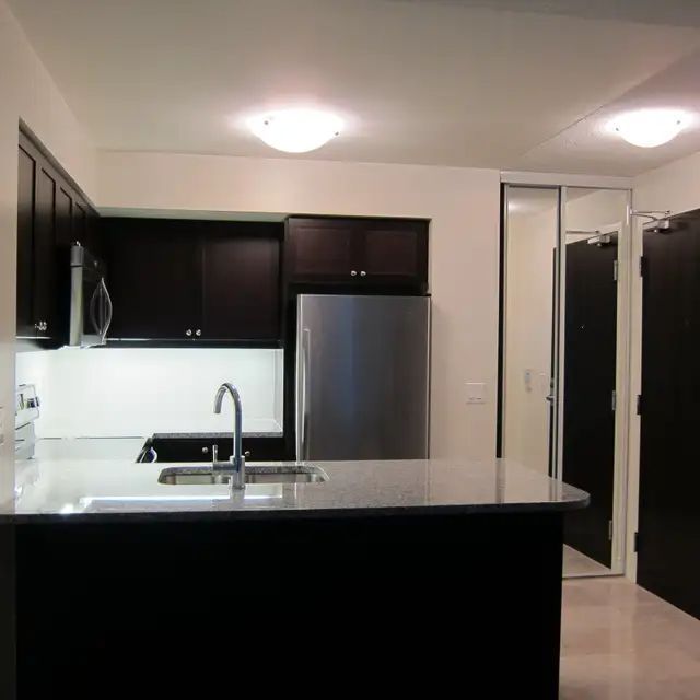For Lease - 30 Grand Trunk Crescent Unit# 1207, Toronto, Ontario - Photo 1