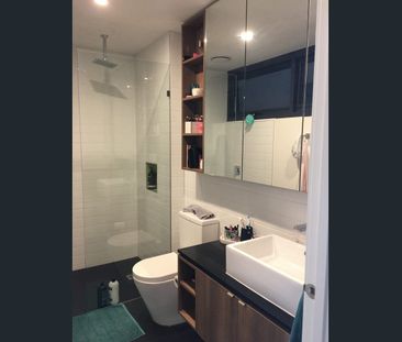 Modern Living - Photo 3