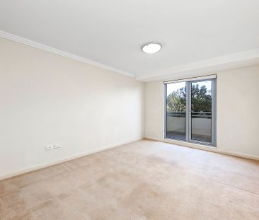 Modern Apartment in Convenient Location &ast;&ast; Available Now &a... - Photo 2