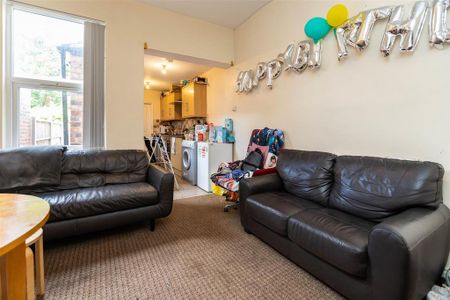 5 bedroom house to rent - Photo 2