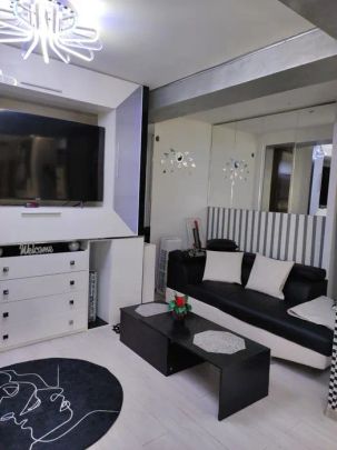 Apartamente 3 camere de închiriat — Zona Tudor Vladimirescu / Vasile Lupu - Fotografie 1